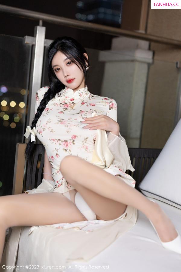 杨晨晨 sugar小甜心CC [XiuRen]高清写真图 2023.09.08 No.7363 杨晨晨Yome 旗袍美腿第16张图片